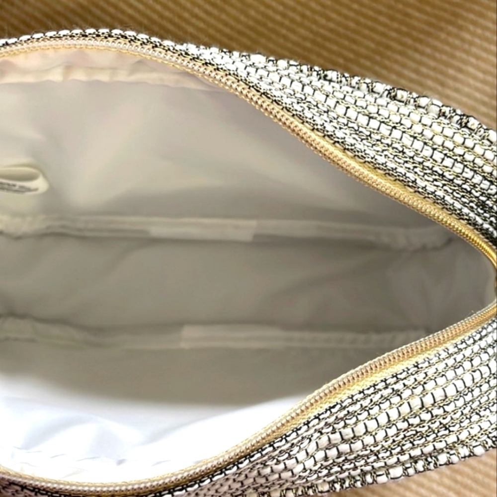CHANEL 2022 SILVER GOLD TWEED COSMETIC BAG Pouch HOLIDAY LIMITED EDITION NEW - Picture 6 of 7
